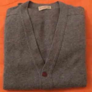 Men’s Cashmere vneck cardigan